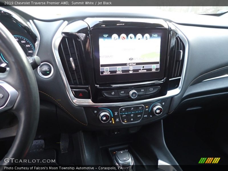 Summit White / Jet Black 2019 Chevrolet Traverse Premier AWD