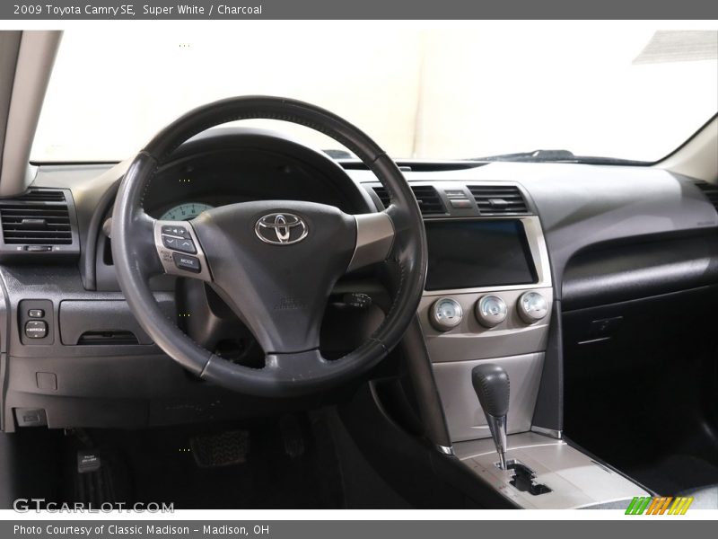 Super White / Charcoal 2009 Toyota Camry SE
