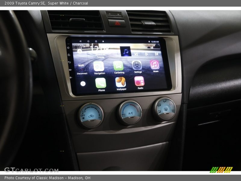 Super White / Charcoal 2009 Toyota Camry SE
