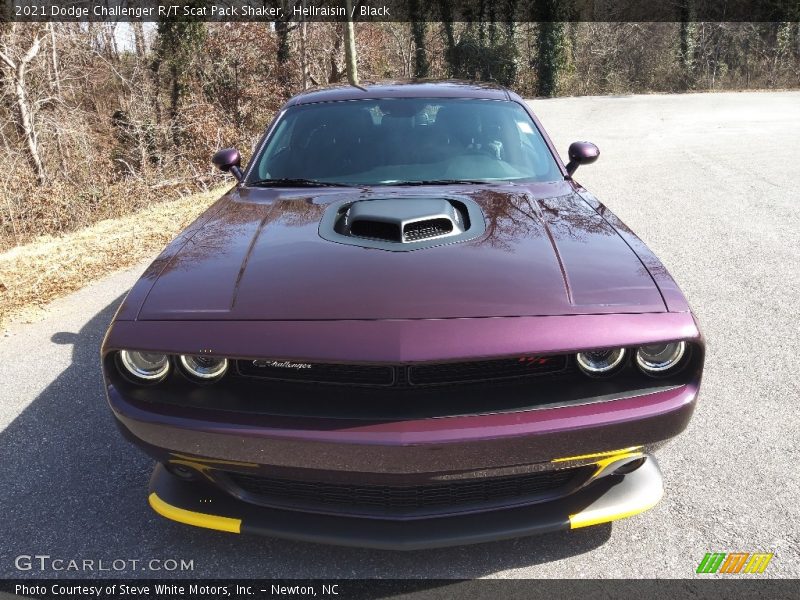 Hellraisin / Black 2021 Dodge Challenger R/T Scat Pack Shaker