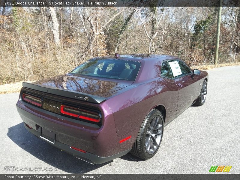 Hellraisin / Black 2021 Dodge Challenger R/T Scat Pack Shaker