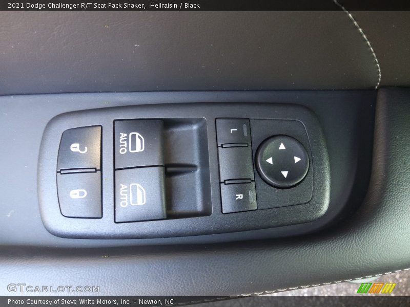 Hellraisin / Black 2021 Dodge Challenger R/T Scat Pack Shaker