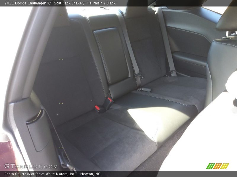Hellraisin / Black 2021 Dodge Challenger R/T Scat Pack Shaker