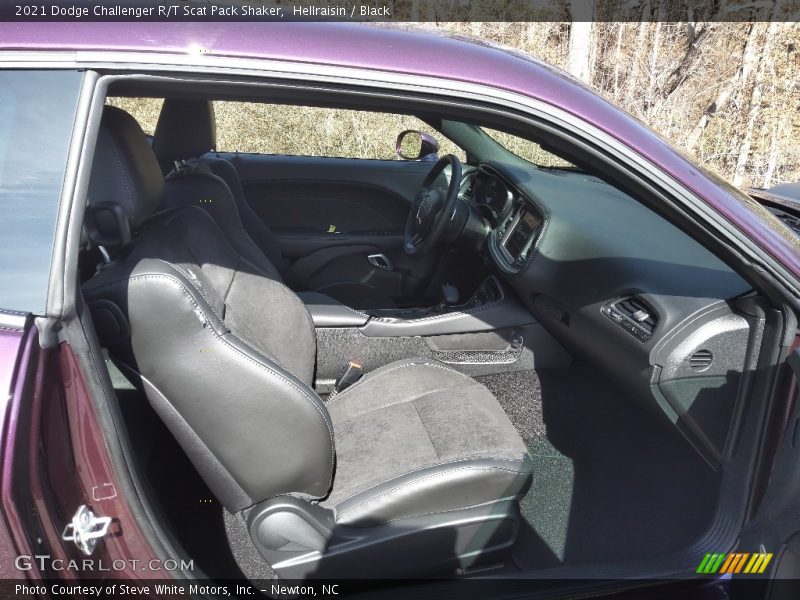 Hellraisin / Black 2021 Dodge Challenger R/T Scat Pack Shaker