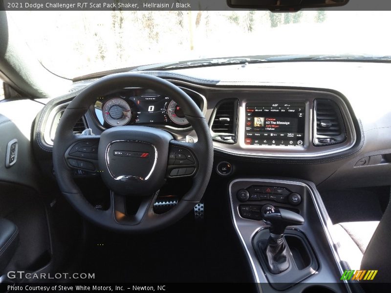 Hellraisin / Black 2021 Dodge Challenger R/T Scat Pack Shaker