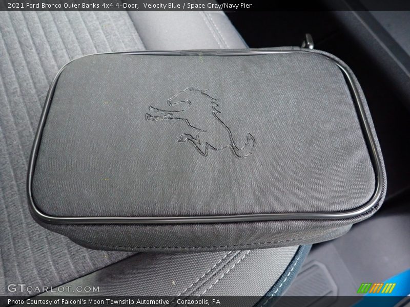 Velocity Blue / Space Gray/Navy Pier 2021 Ford Bronco Outer Banks 4x4 4-Door