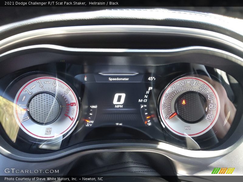 Hellraisin / Black 2021 Dodge Challenger R/T Scat Pack Shaker