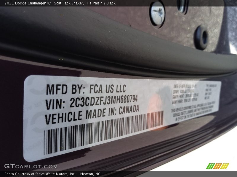 Hellraisin / Black 2021 Dodge Challenger R/T Scat Pack Shaker