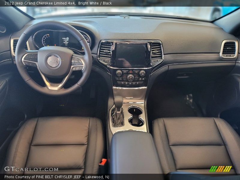 Bright White / Black 2022 Jeep Grand Cherokee Limited 4x4