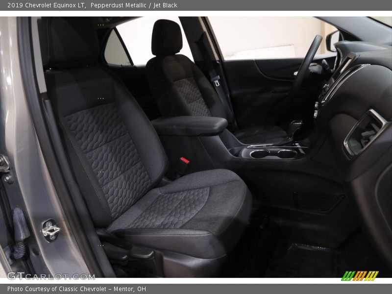 Pepperdust Metallic / Jet Black 2019 Chevrolet Equinox LT