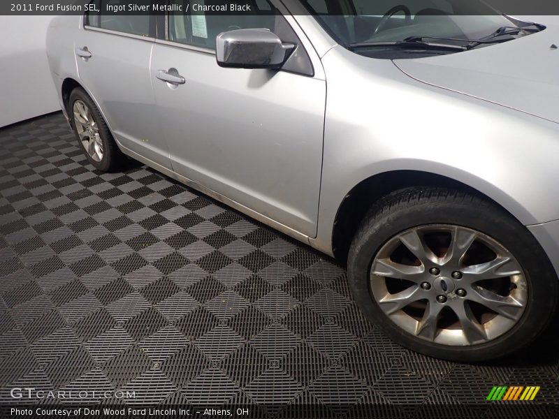 Ingot Silver Metallic / Charcoal Black 2011 Ford Fusion SEL