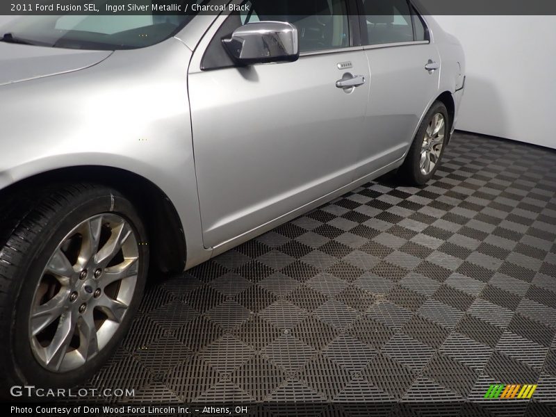 Ingot Silver Metallic / Charcoal Black 2011 Ford Fusion SEL