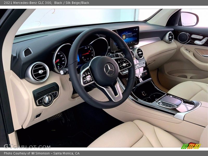 Black / Silk Beige/Black 2021 Mercedes-Benz GLC 300