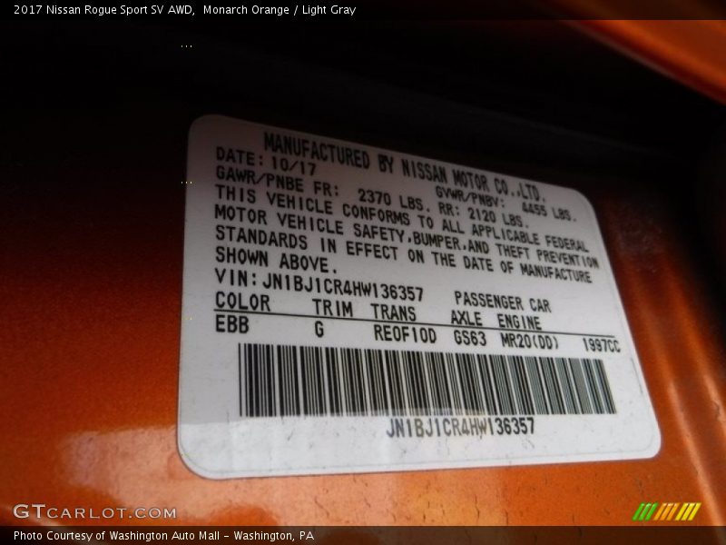 Monarch Orange / Light Gray 2017 Nissan Rogue Sport SV AWD