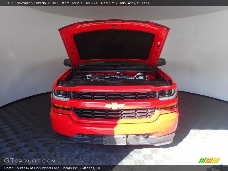 Red Hot / Dark Ash/Jet Black 2017 Chevrolet Silverado 1500 Custom Double Cab 4x4