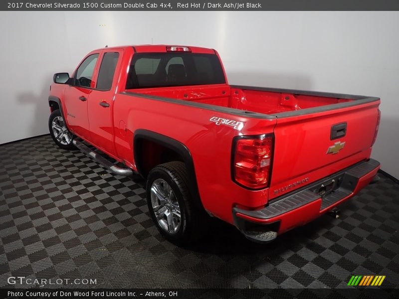 Red Hot / Dark Ash/Jet Black 2017 Chevrolet Silverado 1500 Custom Double Cab 4x4