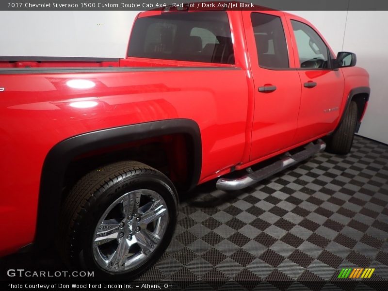 Red Hot / Dark Ash/Jet Black 2017 Chevrolet Silverado 1500 Custom Double Cab 4x4
