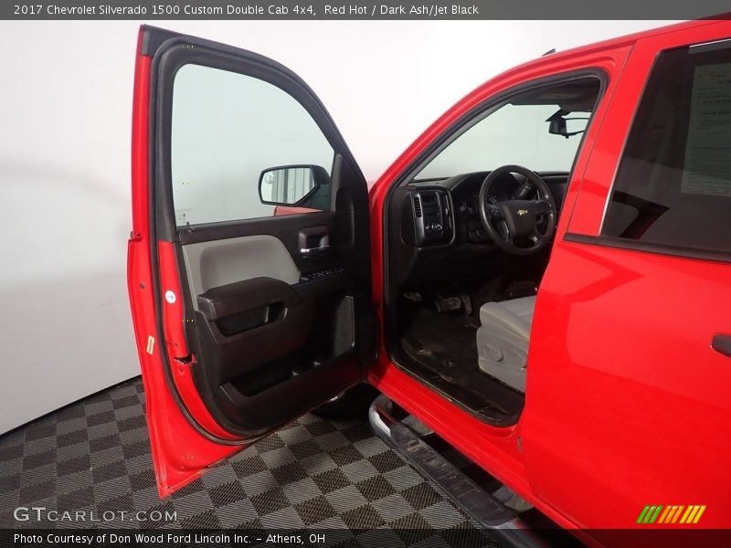 Red Hot / Dark Ash/Jet Black 2017 Chevrolet Silverado 1500 Custom Double Cab 4x4
