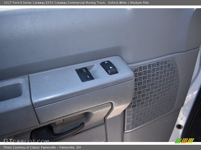 Oxford White / Medium Flint 2017 Ford E Series Cutaway E350 Cutaway Commercial Moving Truck