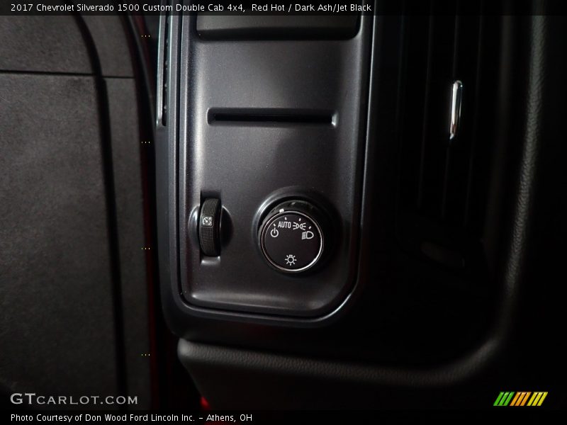 Red Hot / Dark Ash/Jet Black 2017 Chevrolet Silverado 1500 Custom Double Cab 4x4
