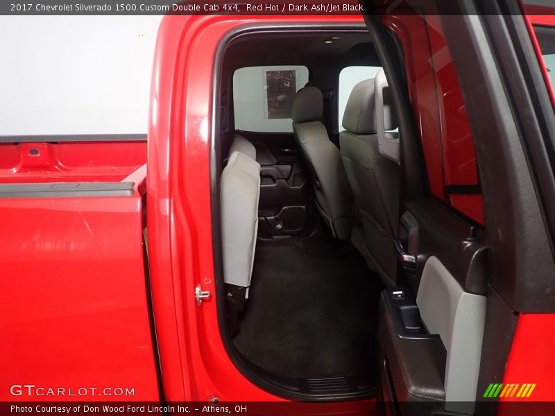 Red Hot / Dark Ash/Jet Black 2017 Chevrolet Silverado 1500 Custom Double Cab 4x4