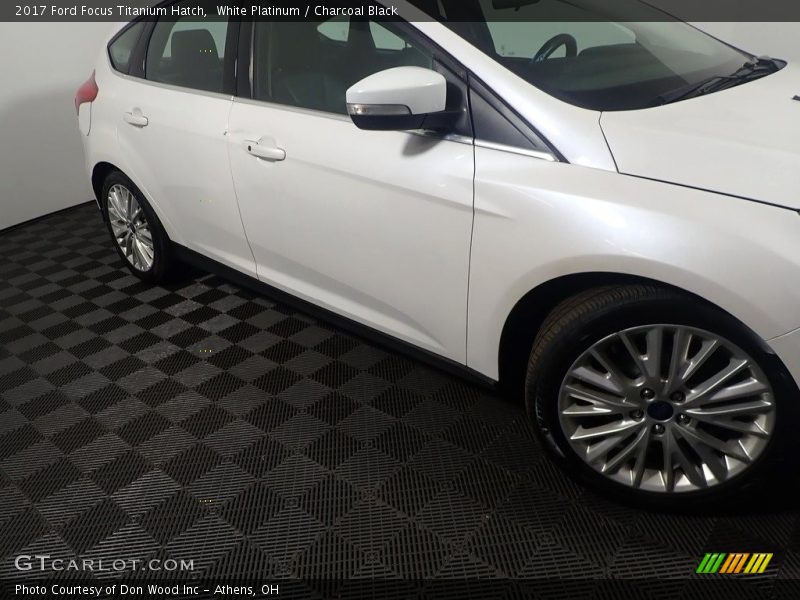 White Platinum / Charcoal Black 2017 Ford Focus Titanium Hatch