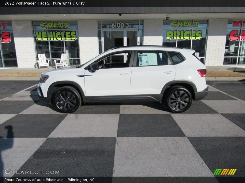 Pure White / Gray 2022 Volkswagen Taos S