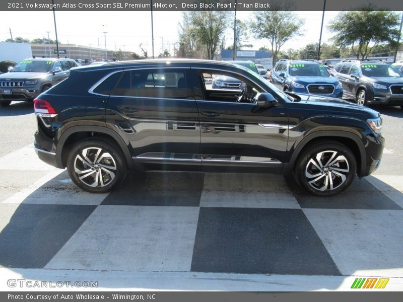 Deep Black Pearl / Titan Black 2021 Volkswagen Atlas Cross Sport SEL Premium 4Motion