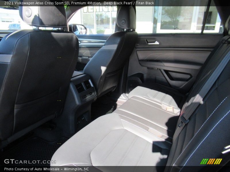 Deep Black Pearl / Titan Black 2021 Volkswagen Atlas Cross Sport SEL Premium 4Motion