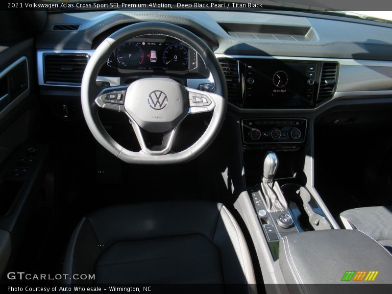 Deep Black Pearl / Titan Black 2021 Volkswagen Atlas Cross Sport SEL Premium 4Motion