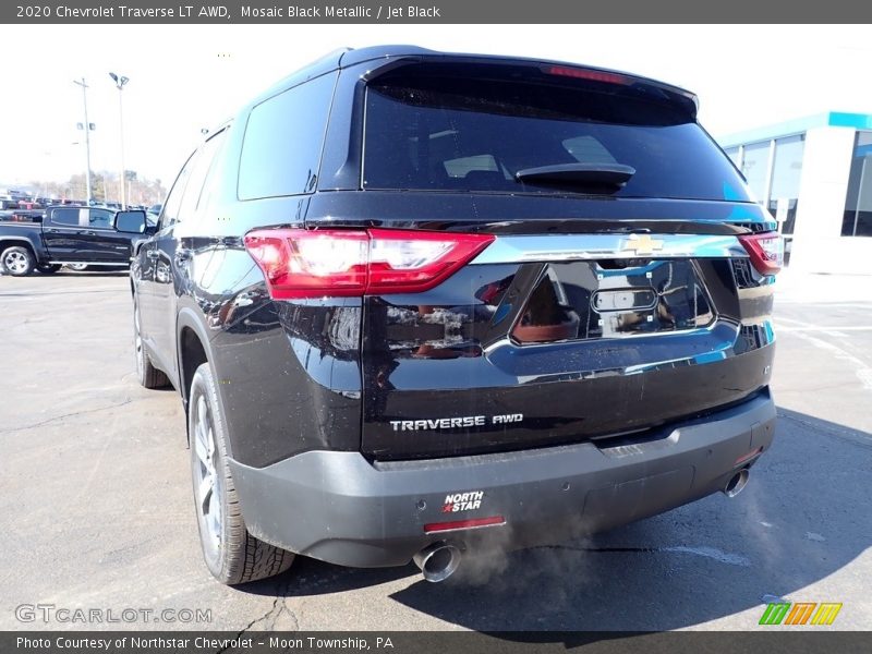 Mosaic Black Metallic / Jet Black 2020 Chevrolet Traverse LT AWD