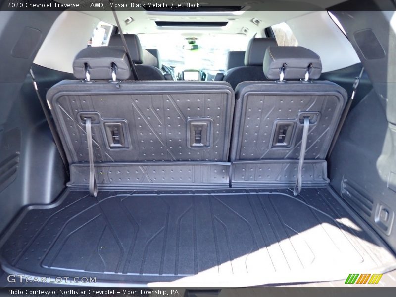 Mosaic Black Metallic / Jet Black 2020 Chevrolet Traverse LT AWD