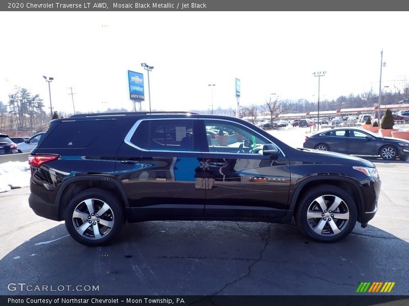 Mosaic Black Metallic / Jet Black 2020 Chevrolet Traverse LT AWD