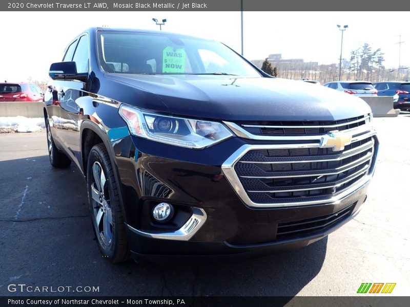 Mosaic Black Metallic / Jet Black 2020 Chevrolet Traverse LT AWD
