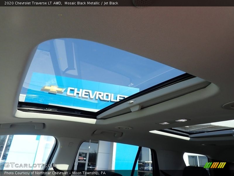 Mosaic Black Metallic / Jet Black 2020 Chevrolet Traverse LT AWD
