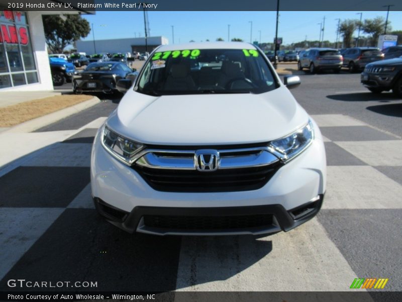 Platinum White Pearl / Ivory 2019 Honda CR-V LX