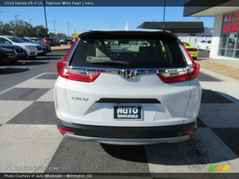 Platinum White Pearl / Ivory 2019 Honda CR-V LX
