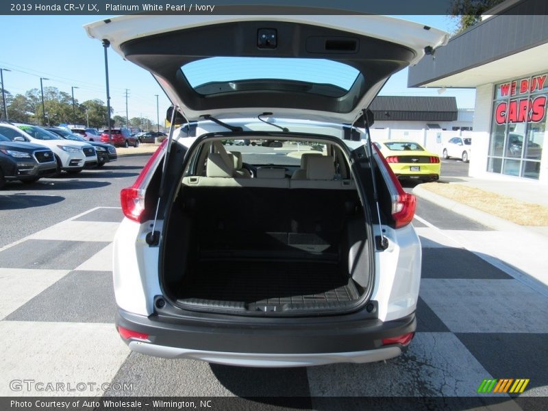 Platinum White Pearl / Ivory 2019 Honda CR-V LX