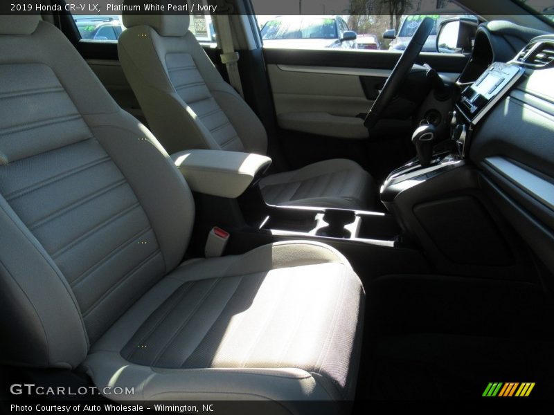 Platinum White Pearl / Ivory 2019 Honda CR-V LX