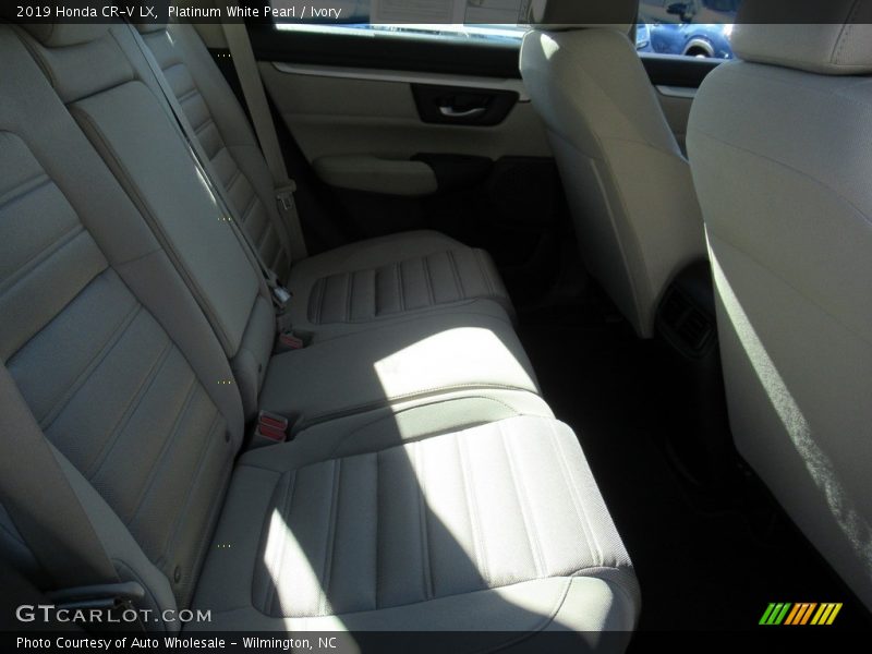 Platinum White Pearl / Ivory 2019 Honda CR-V LX