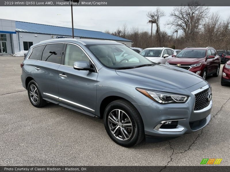 Front 3/4 View of 2019 QX60 Luxe AWD