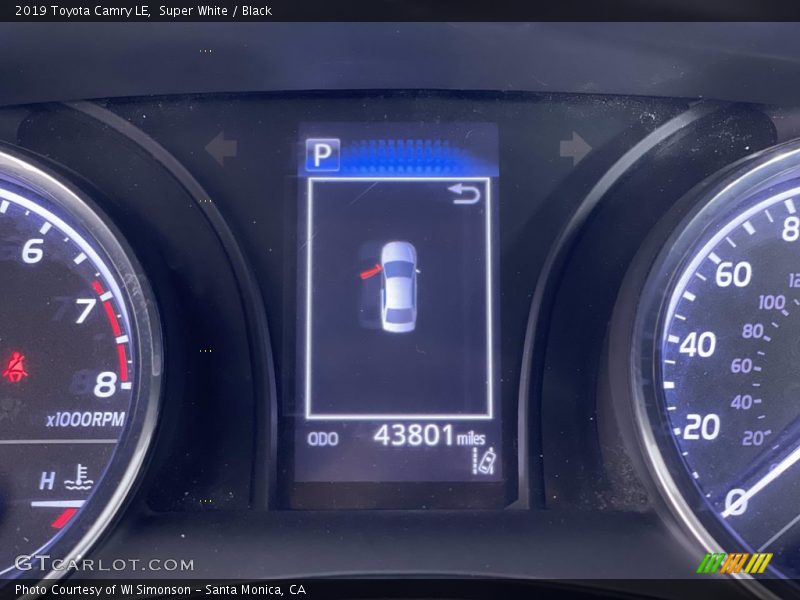 Super White / Black 2019 Toyota Camry LE