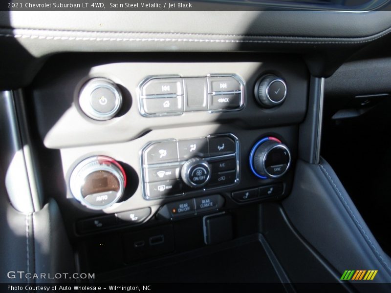 Satin Steel Metallic / Jet Black 2021 Chevrolet Suburban LT 4WD