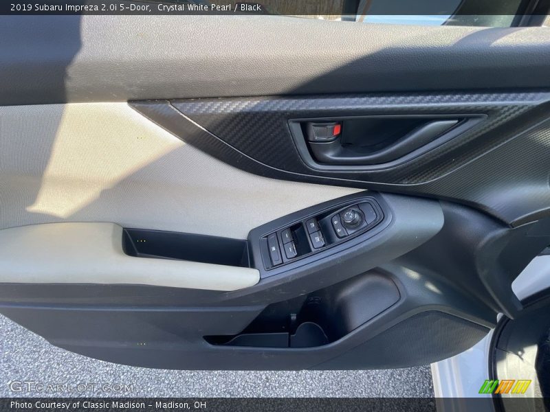 Crystal White Pearl / Black 2019 Subaru Impreza 2.0i 5-Door