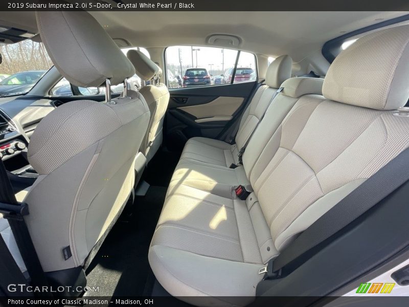 Crystal White Pearl / Black 2019 Subaru Impreza 2.0i 5-Door