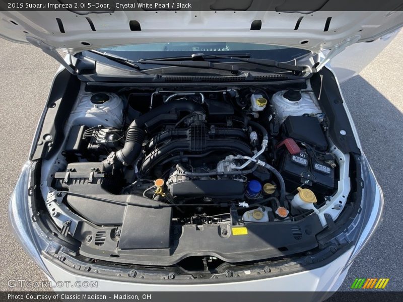 Crystal White Pearl / Black 2019 Subaru Impreza 2.0i 5-Door