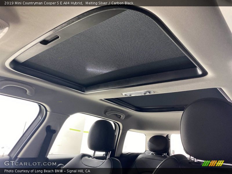Sunroof of 2019 Countryman Cooper S E All4 Hybrid