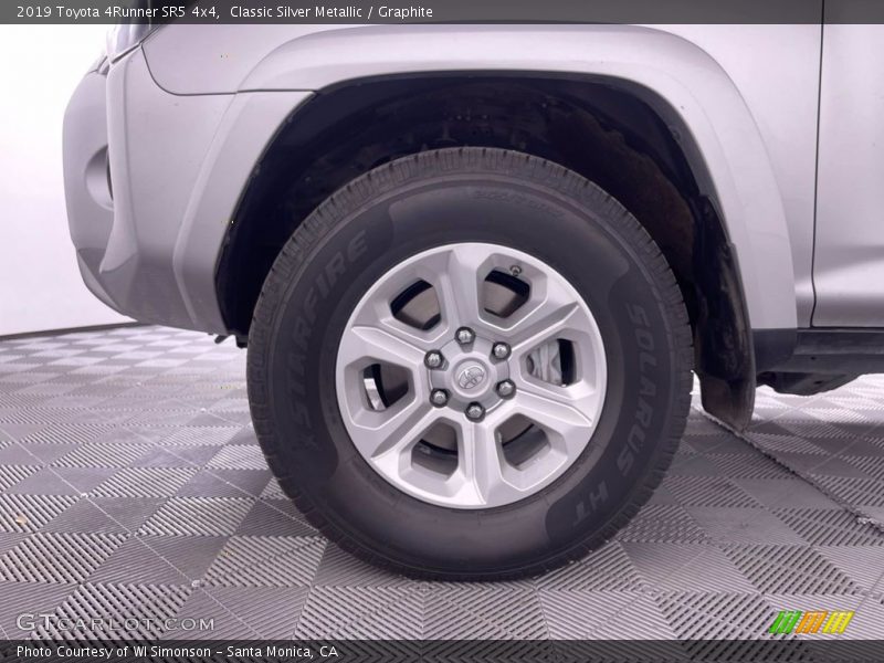 Classic Silver Metallic / Graphite 2019 Toyota 4Runner SR5 4x4