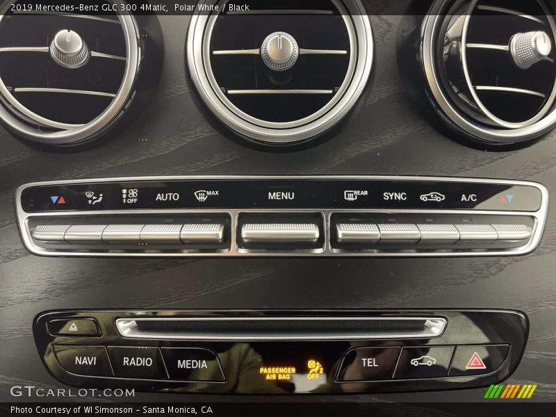 Polar White / Black 2019 Mercedes-Benz GLC 300 4Matic