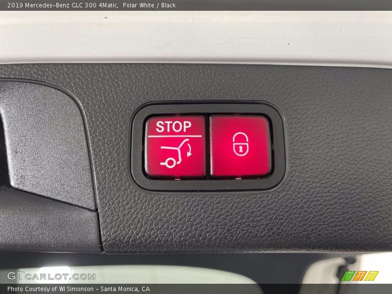 Polar White / Black 2019 Mercedes-Benz GLC 300 4Matic